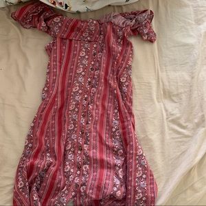 super cute off the shoulder sundress!